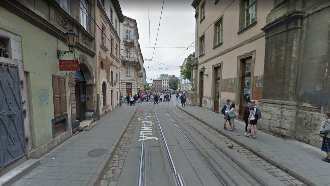 Уютная Квартира На Площади Рынок Lviv Kültér fotó